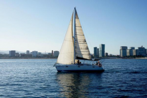 Velero en Port Forum sail boat